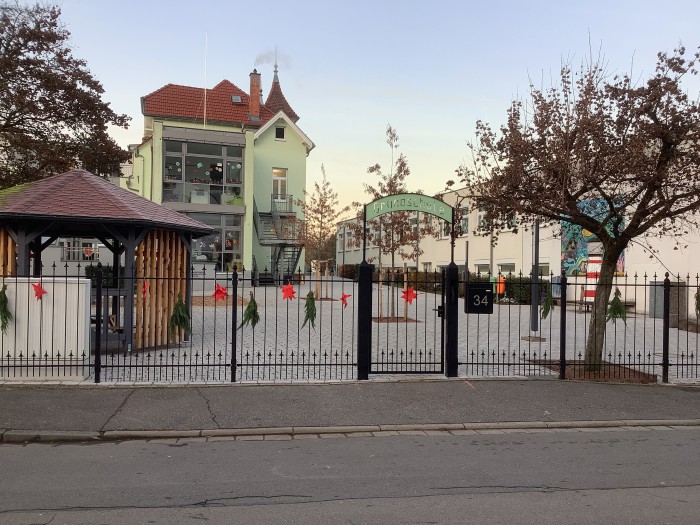 Gleich beim Ankommen konnte man sehen: heute ist Adventshaus!