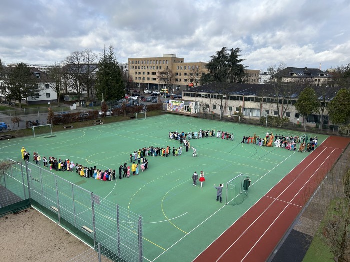 Polonaise zur Turnhalle