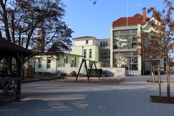 Anblick der Schule aus der Richtung Turnerstraße